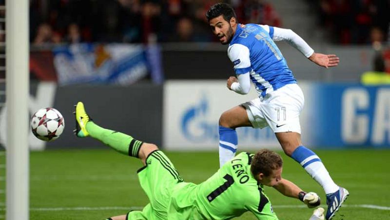 Carlos Vela ha empatado ante el Bayer Leverkusen (1-1) en el minuto 52 de juego, tras recoger el rechace de un penalti que él mismo falló.
