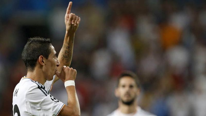 El jugador argentino del Real Madrid Ángel Di maría ha marcado el tercer gol de su equipo ante el Copenhague, en el minuto 70, con un fuerte disparo desde guera del área.