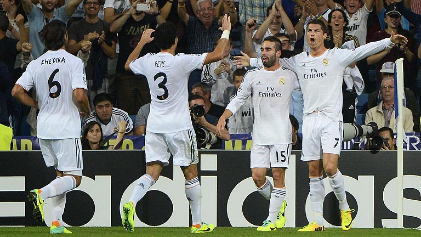 Informativo 24h: El Madrid vuelve a golear en Champions  | RTVE Play