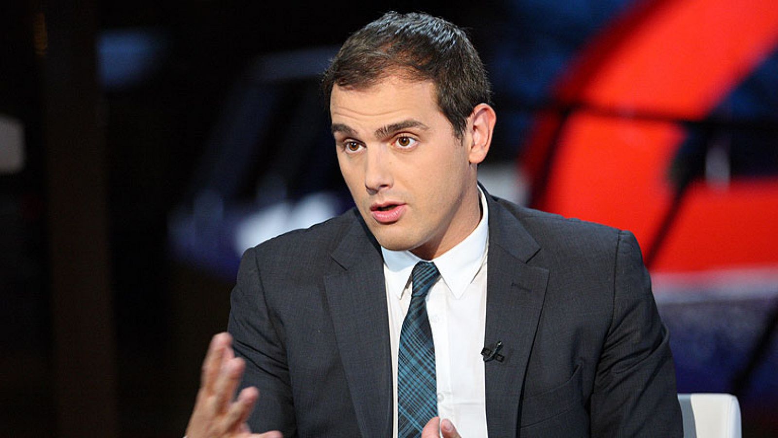 La noche en 24h: Entrevista a Albert Rivera | RTVE Play