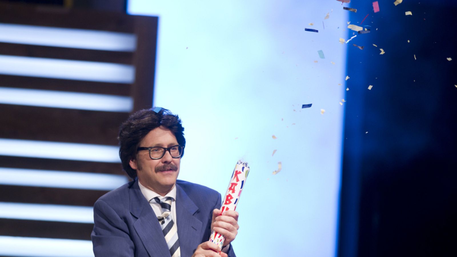 Desde la nube: "La luna es viejoven" - Ver ahora