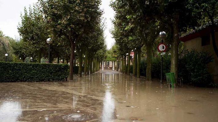 Cielo nuboso con precipitaciones débiles 