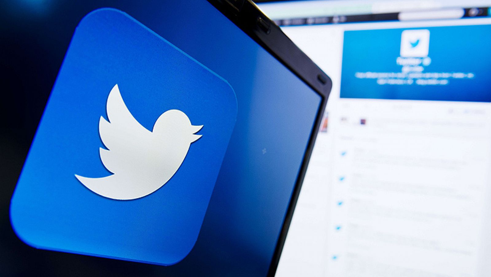 Informativo 24h: La salida a bolsa de Twitter revoluciona a los inversores | RTVE Play