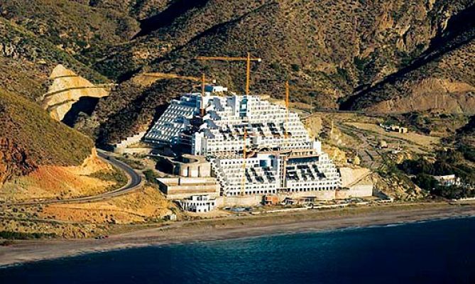  - 100 puntos negros en las costas