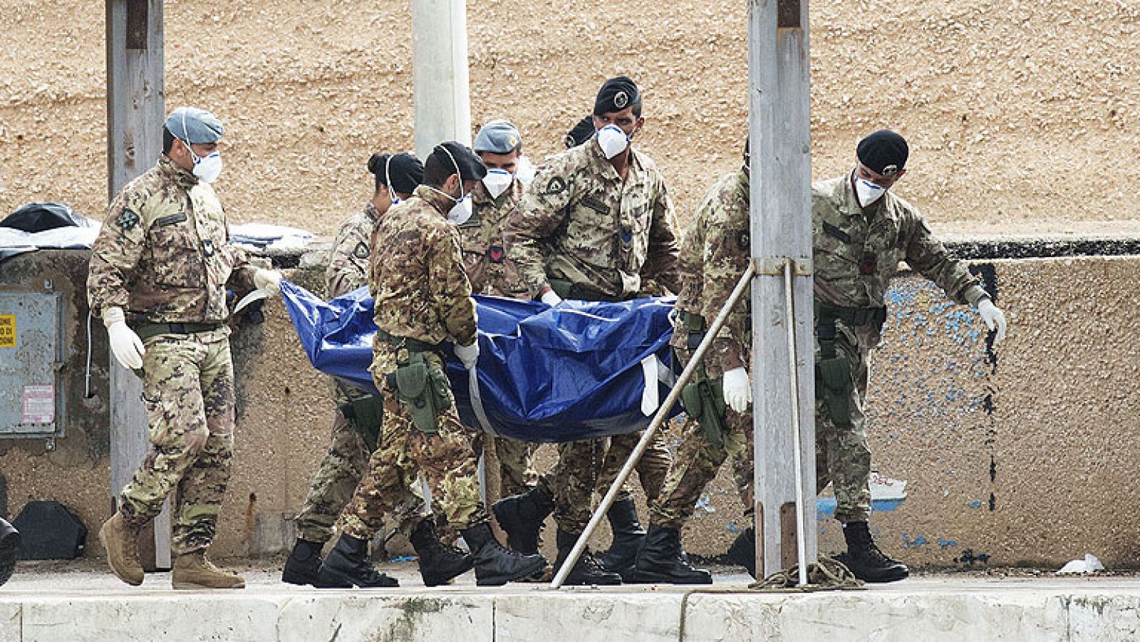 Continúan recuperando mas cadáveres de inmigrantes, en Lampedusa