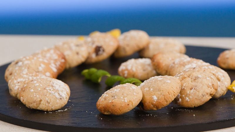 Galletas con nueces y piñones