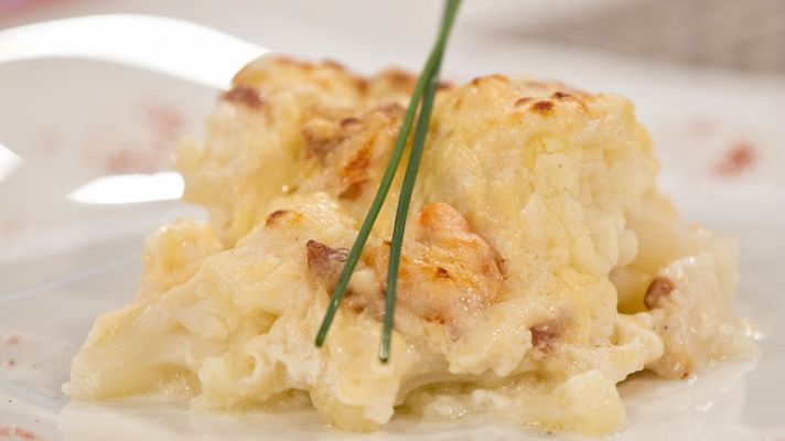 Coliflor con patatas al gratén