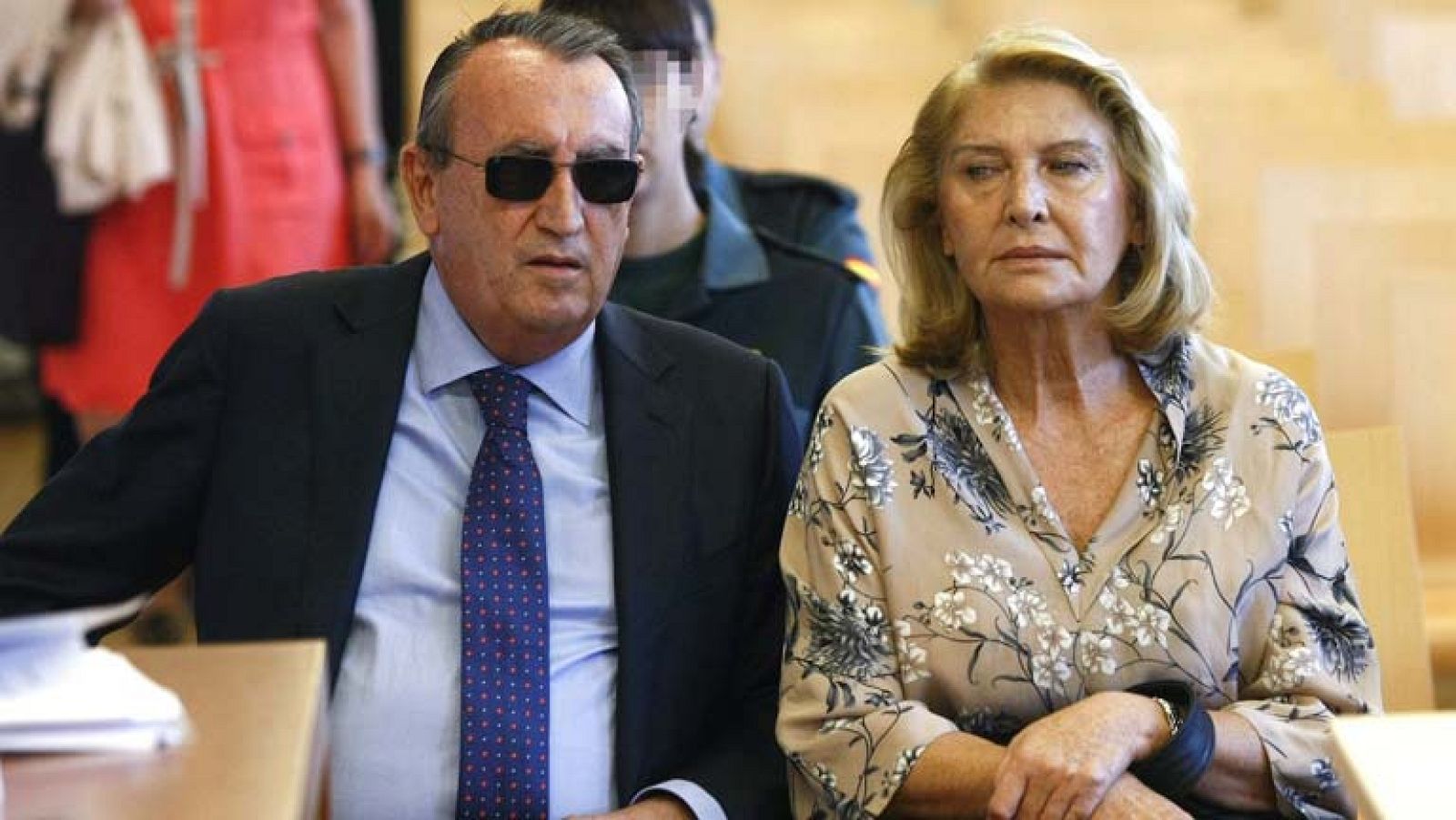 Carlos Fabra se sienta de nuevo en el banquillo y comienzan a declarar los testigos