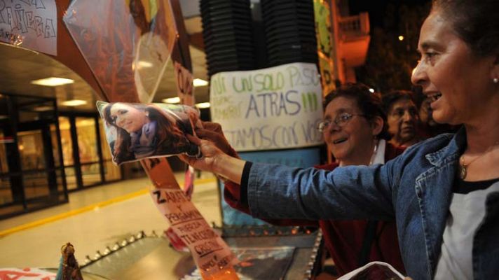 Telediario 1 - Intervención presidenta Argentina