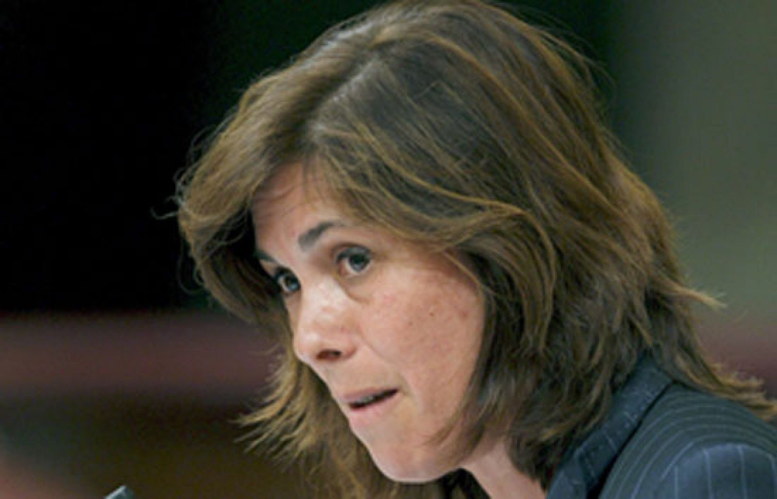 La portavoz de NA-BAI en el Congreso afirma que la crisis sólo se puede enfrentar desde una perspectiva supranacional, con medidas coordinadas con la autoridades monetarias europeas que permitan afrontar una tasa de inflación y un euribor disparados