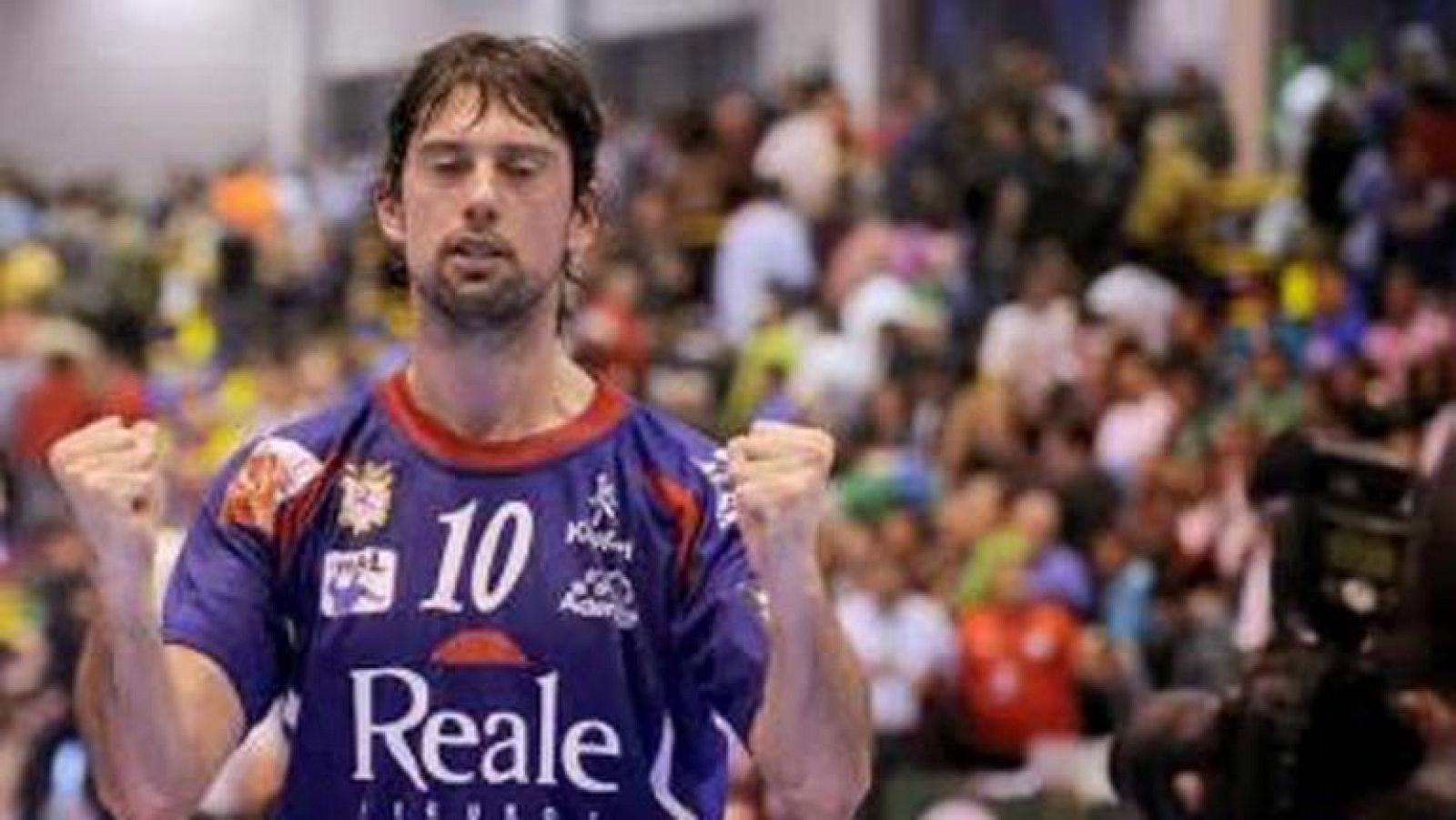 Jugar al balonmano por amor al arte | Ver