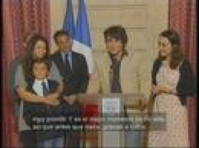 Sarkozy y los hijos de Betancourt se muestran emocionados por la liberación de la rehén 