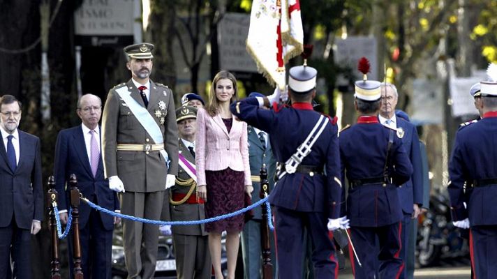 Desfile del 12-O breve y austero