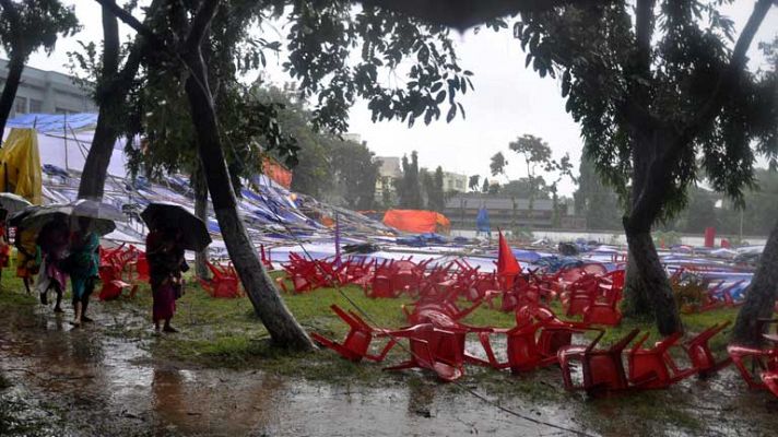 El ciclón Phailin pierde fuerza 