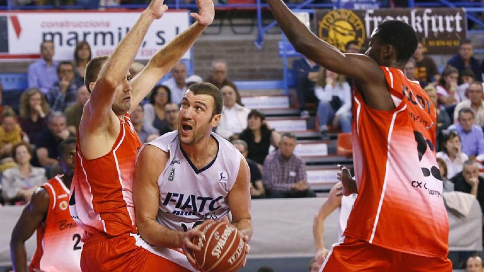 Baloncesto en RTVE: La Bruixa d'Or Manresa 90-78 FIATC Joventut | RTVE Play