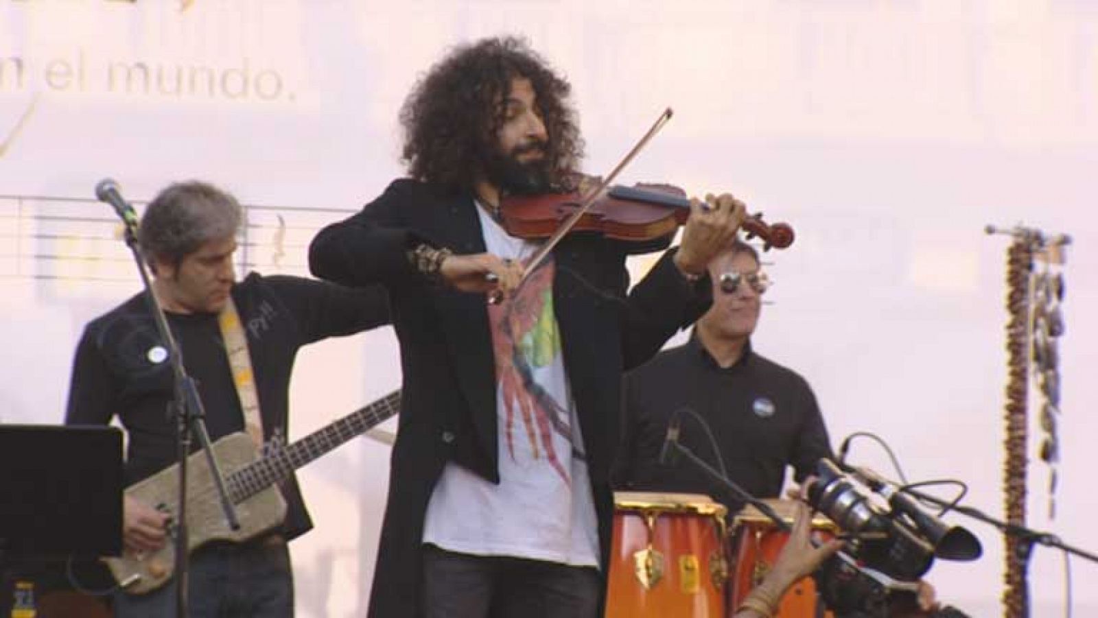 Telediario 1: "No Hunger Orchestra" | RTVE Play
