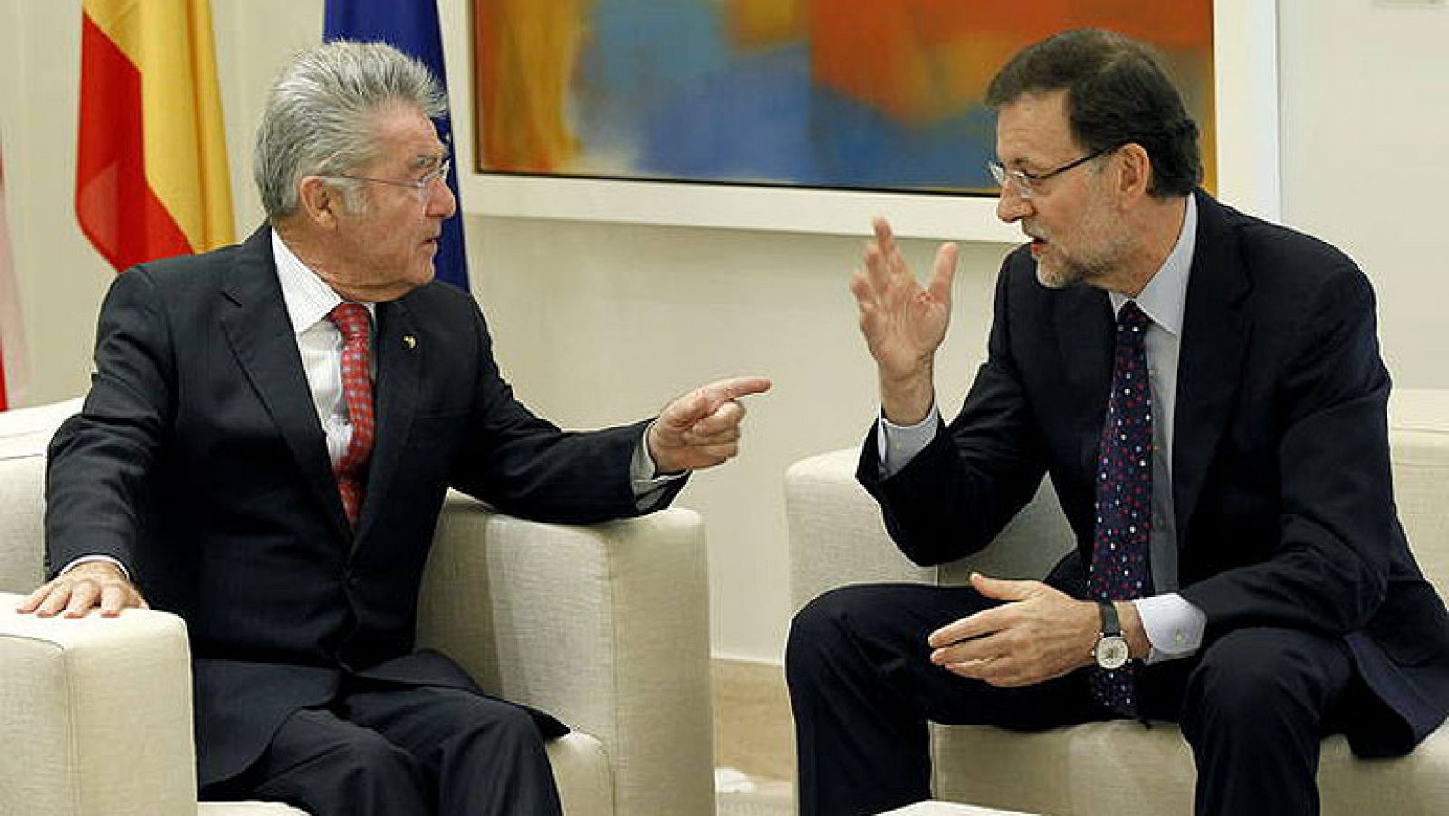 Telediario 1: Rajoy defiende que "las medidas radicales han valido la pena" pero aún queda mucho por hacer | RTVE Play