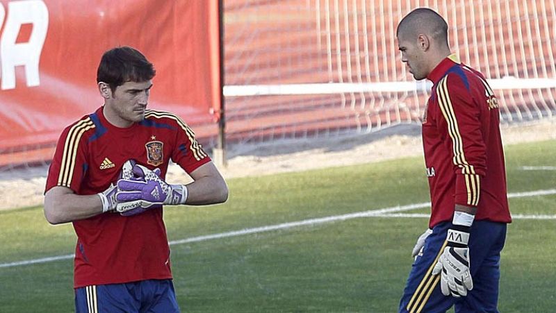 Casillas y Valdés, dos porteros de lujo para un puesto en la selección 