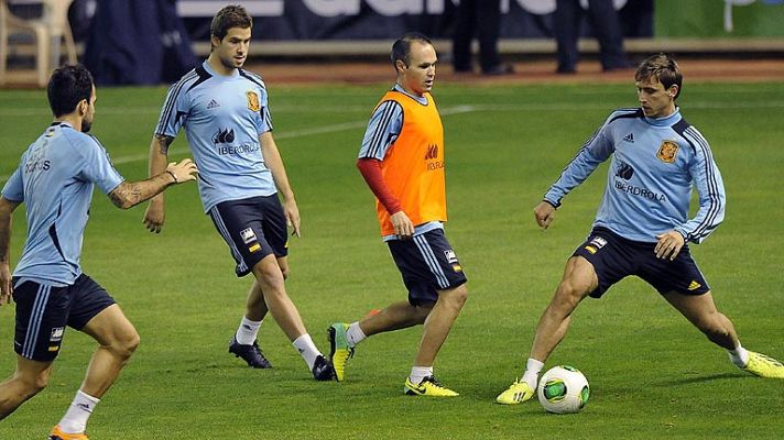 Los desayunos - España, a romper el muro defensivo de Georgia