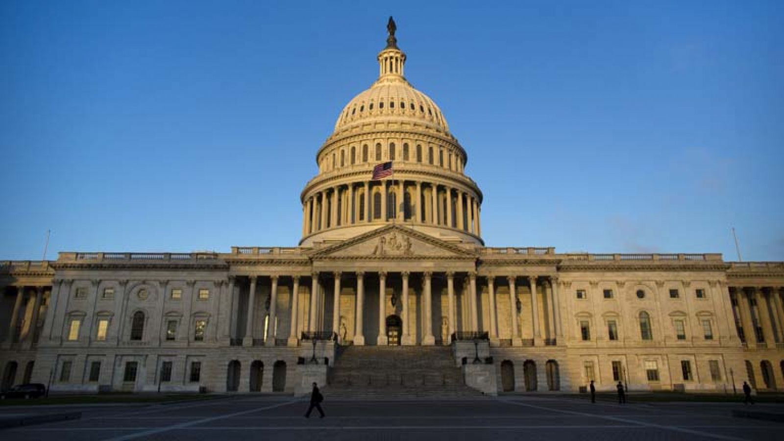 Demócratas y republicanos podrían alcanzar un acuerdo que evite la suspensión de pagos, en EE.UU