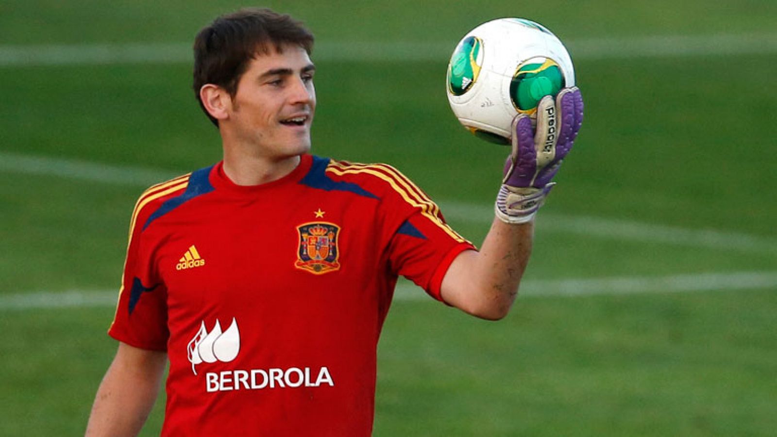 Telediario 1: Casillas recuerda sus inicios | RTVE Play