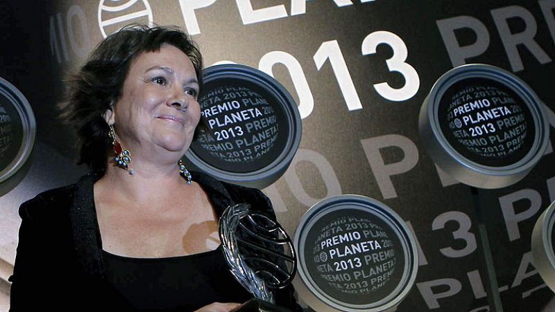  Clara Sánchez, ganadora del premio Planeta 2013 por su novela 'El cielo ha vuelto'