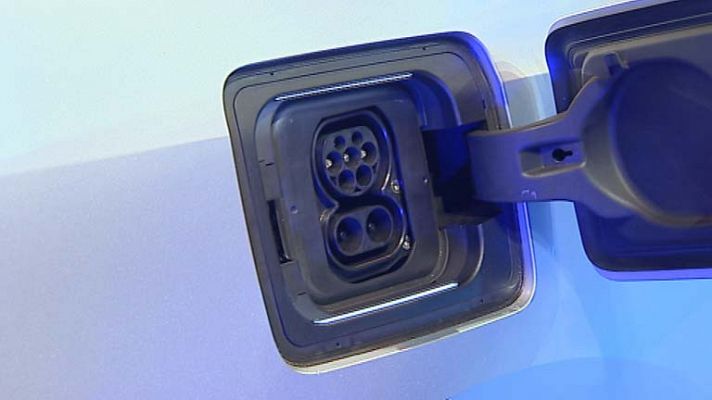 Telediario 1 - Ahorro en los coches de empresa