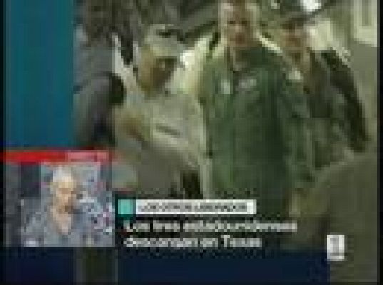  - Americanos liberados llegan a Texas