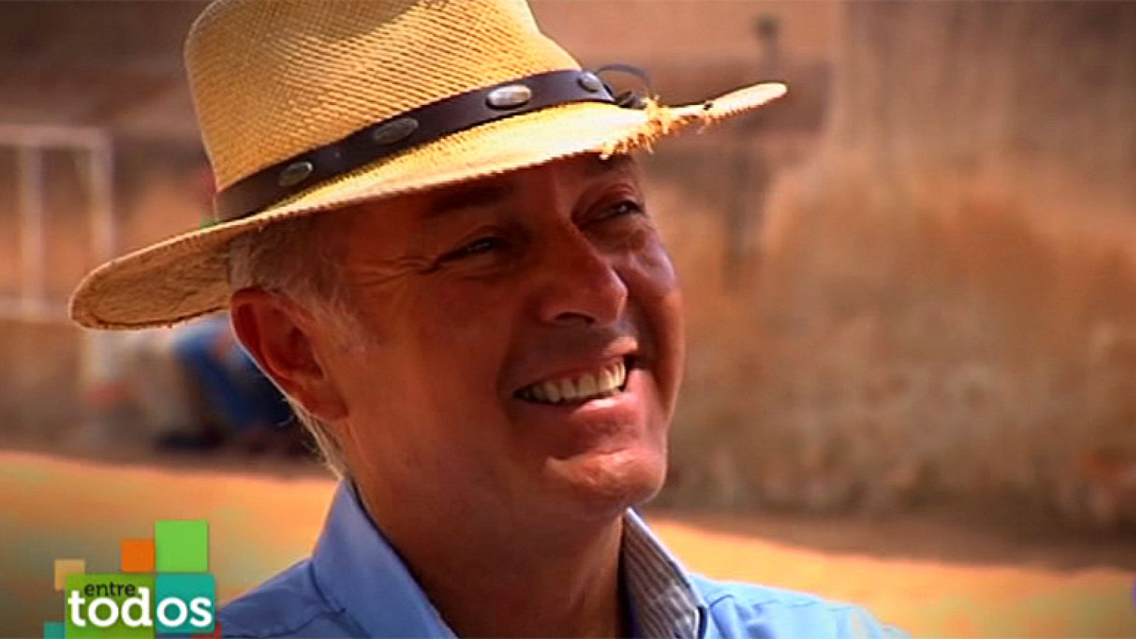 Entre Todos - José Manuel Soto ayuda a gente con discapacidad