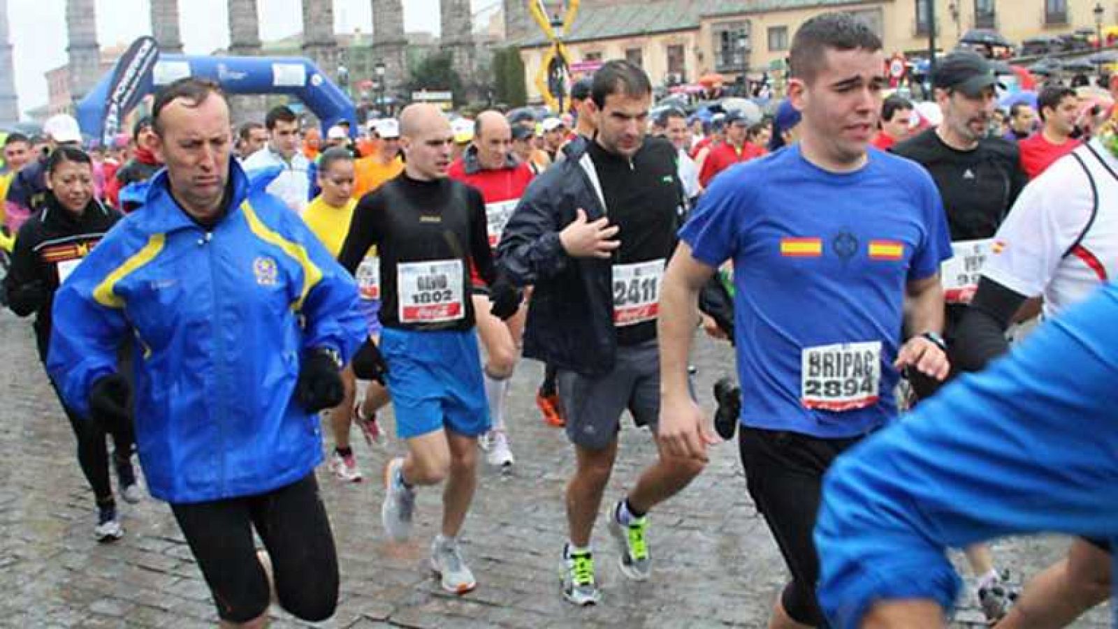 A la carrera - Media Maratón Ciudad de Segovia - Ver ahora