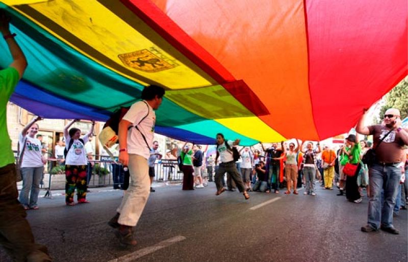 L2N - El orgullo gay reivindica la visibilidad de las lesbianas