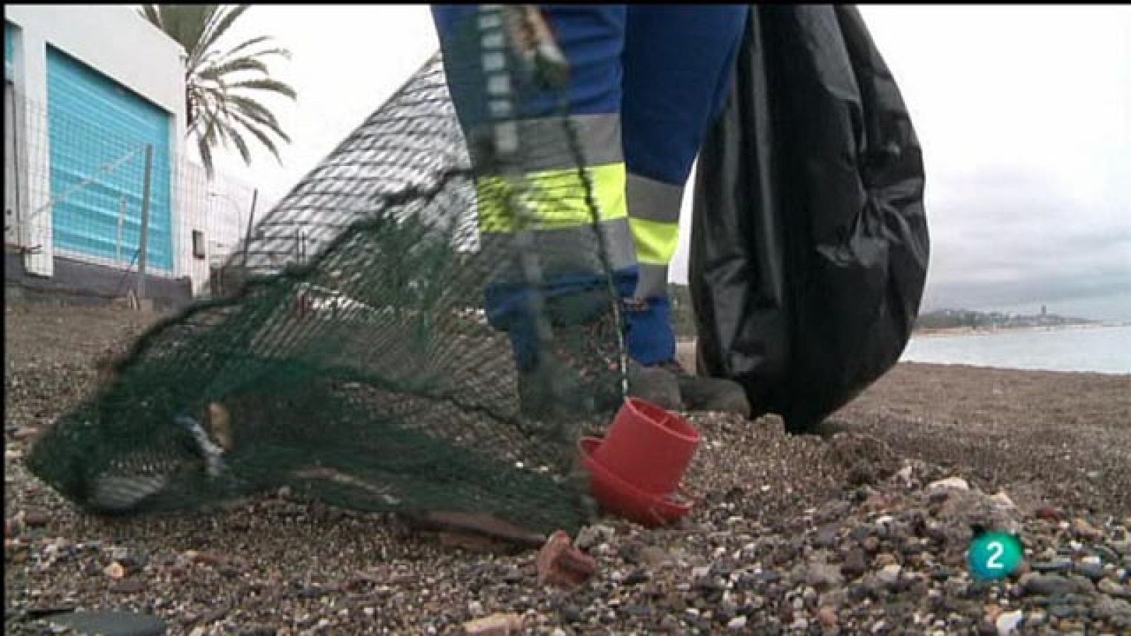 Para Todos La 2 -  La huella ecológica : El plástico