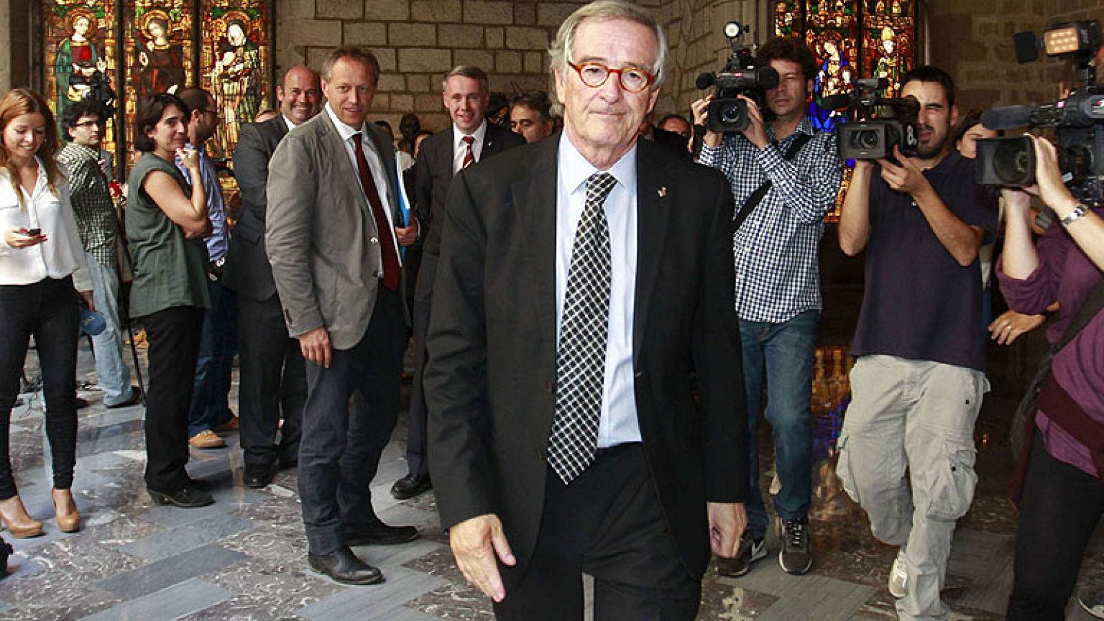 El alcalde de Barcelona ha asegurado que es inviable la candidatura de Barcelona 2022 por la falta de apoyo de PP y PSOE. Además, el COI desaconsejó que Barcelona optara a los Juegos de invierno de 2022.