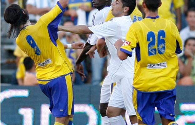  - El Cádiz lucha por seguir en 2ª