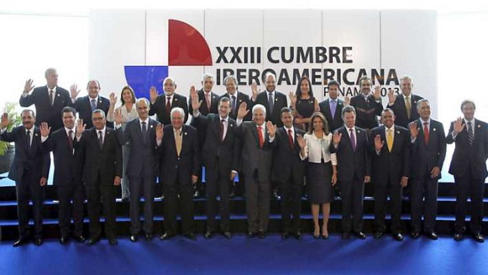 Telediario 1 - Telediario - 21 horas - 19/10/13