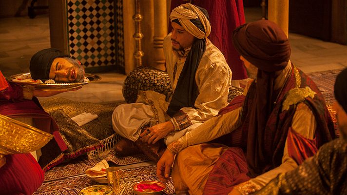 Isabel - Muley Hacén deshereda a Boabdil