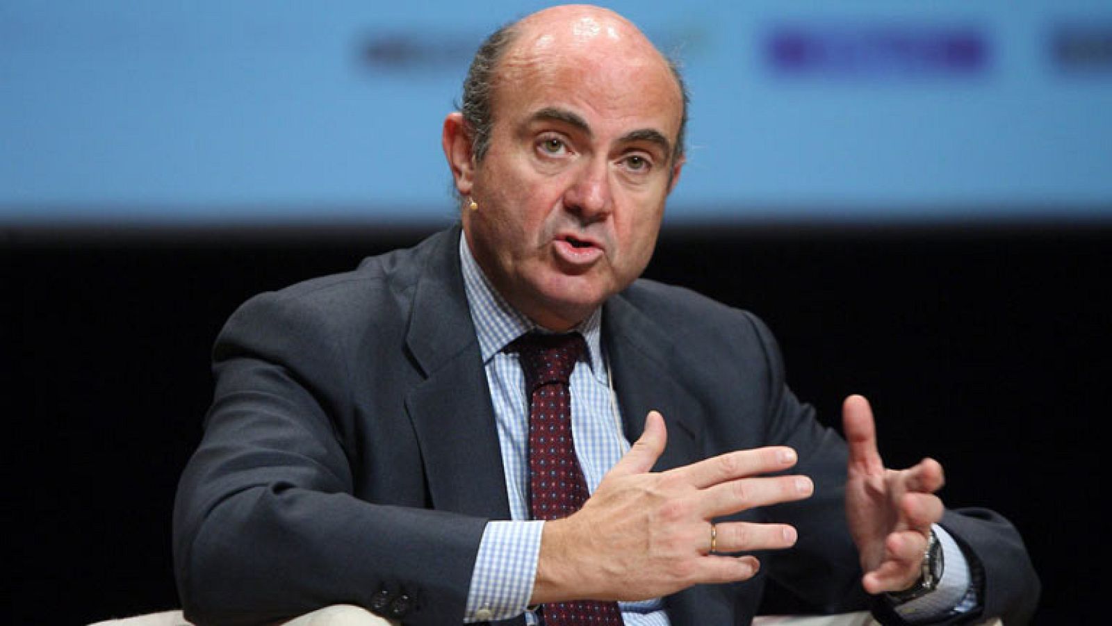 De Guindos cree que la EPA arrojará creación de empleo