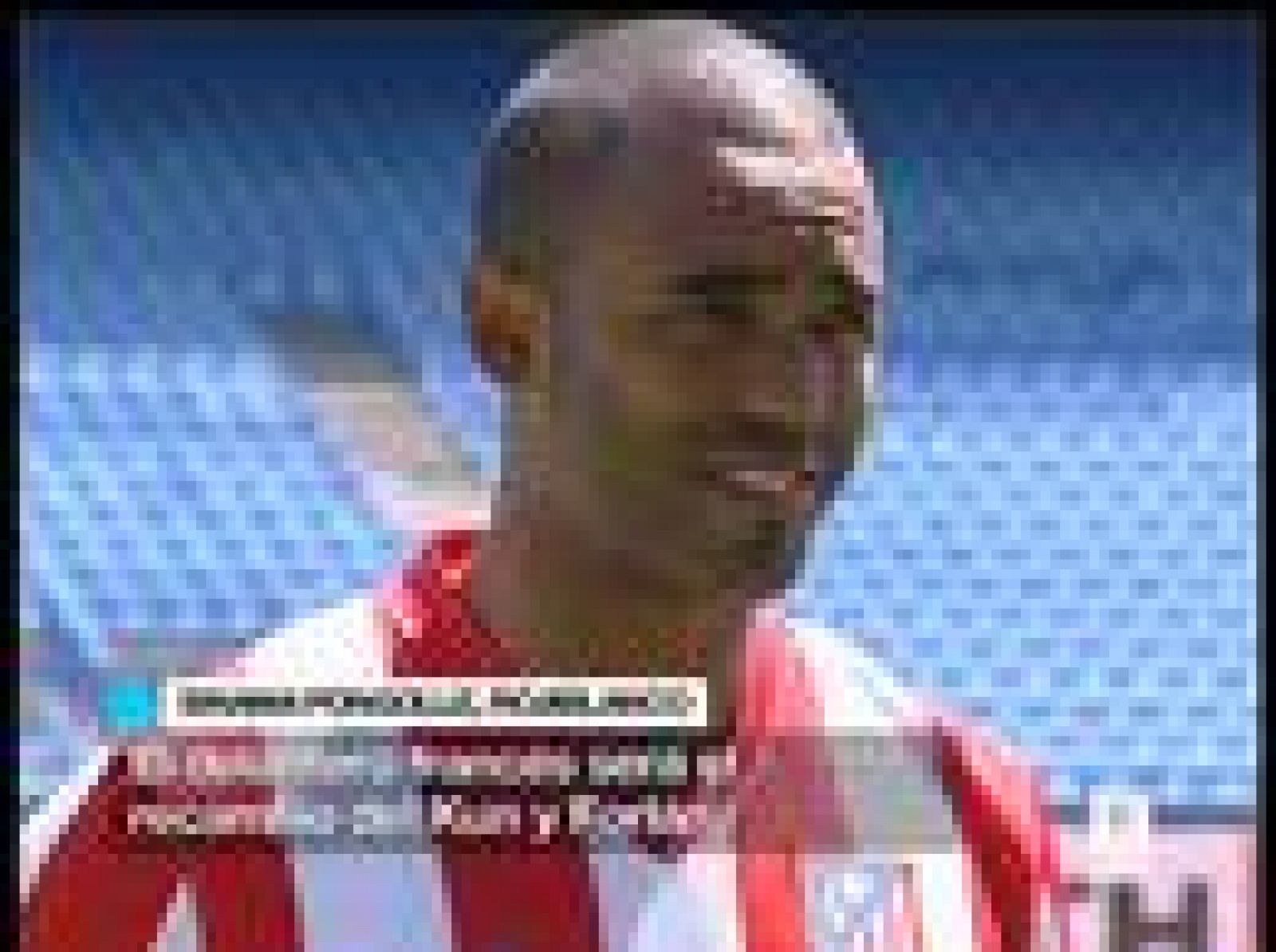 El delantero francés Sinama Pongolle se incorpora a la plantilla del Atlético de Madrid como recambio del 'Kun' Agüero y Diego Forlán para la temporada del regreso a Champions League.