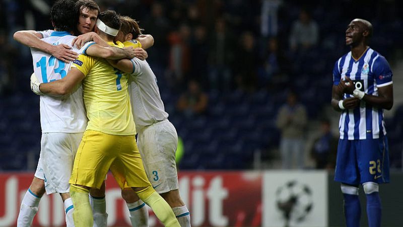 El Zenit de San Petersburgo ha dado un paso de gigante en su lucha por la clasificación a octavos de la Champions al derrotar al Oporto en su campo con un postrero gol de Kerzhakov.