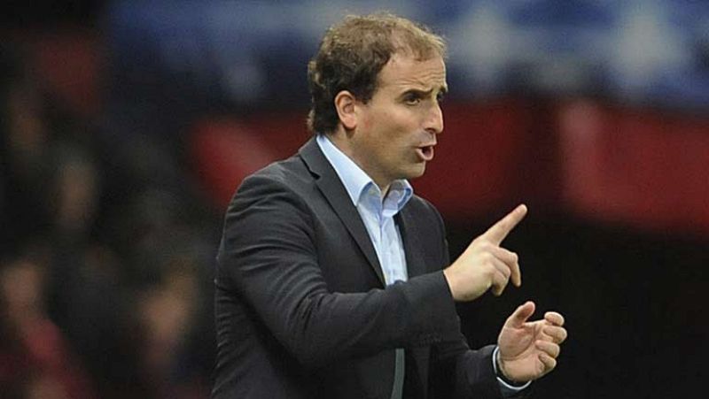 El técnico de la Real Sociedad, Jagoba Arrasate, ha calificado  como un "quiero y no puedo" la derrota (1-0) este miércoles ante el  Manchester United en la tercera jornada de la Liga de Campeones,  donde los suyos trataron de sobreponerse sin éxito 