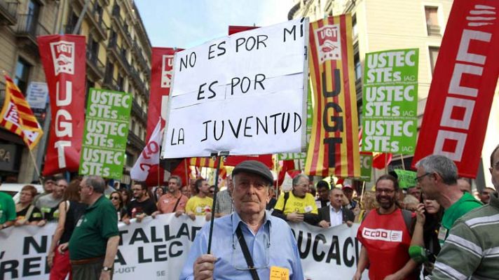 Telediario 1 - Apoyo a la huelga de la enseñanza