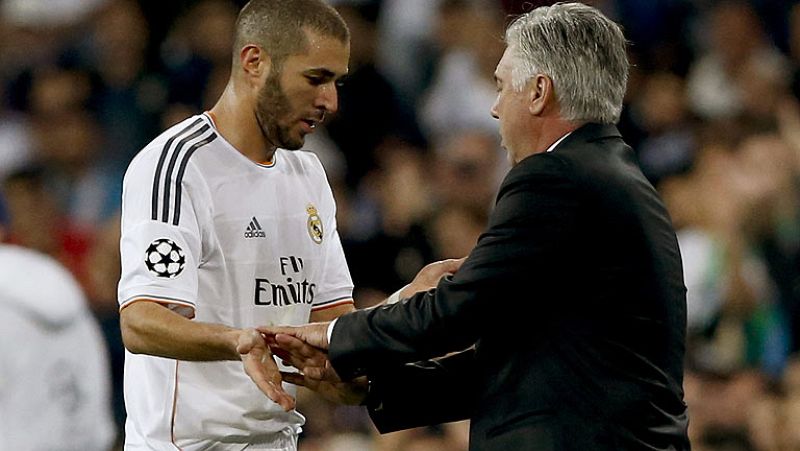 El portero del Real Madrid Iker Casillas cuajó un buen partido en la victoria blanca sobre la Juventus, en la que Benzema volvió a ser pitado en el Bernabéu.