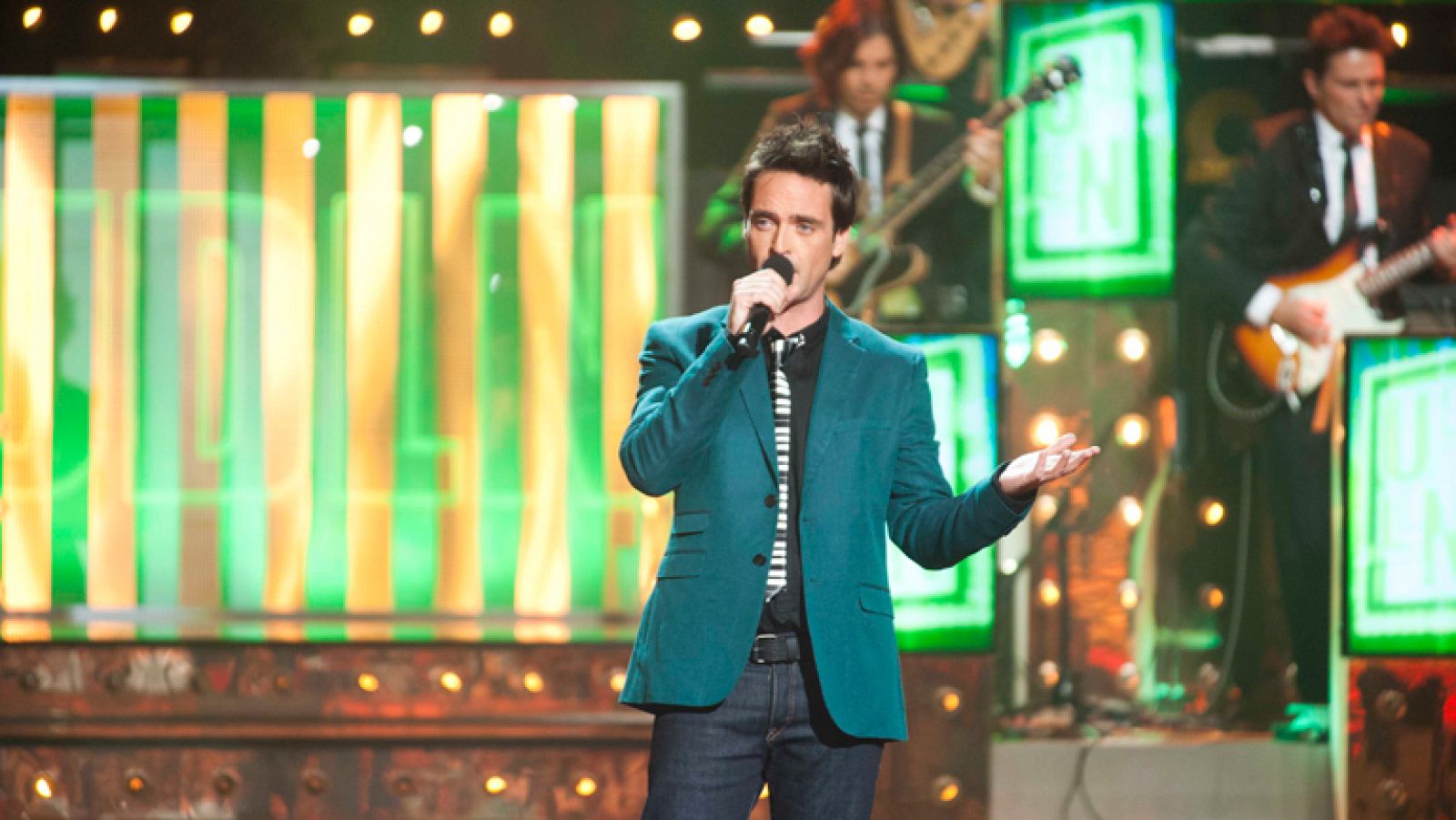 Nando Hidalgo canta "Ligia Elena"