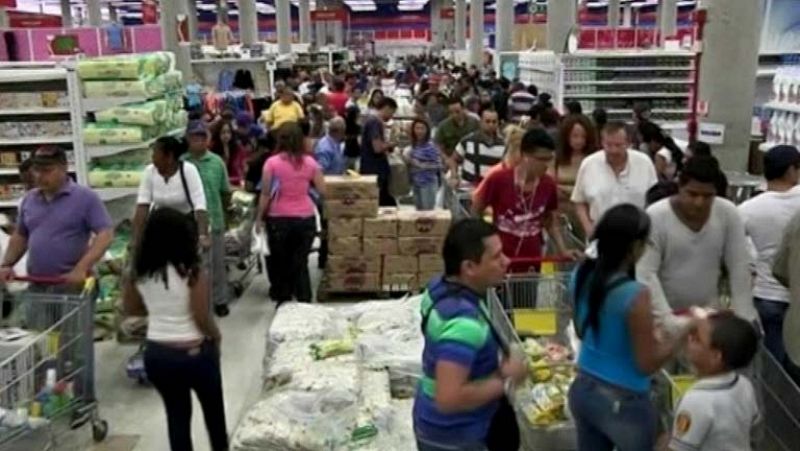Venezuela anuncia una importación masiva de alimentos para evitar el desabastecimiento