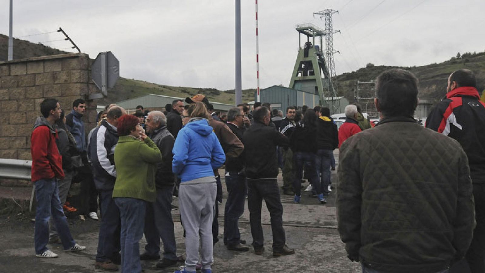 Telediario 1: Seis muertos en una mina de León | RTVE Play