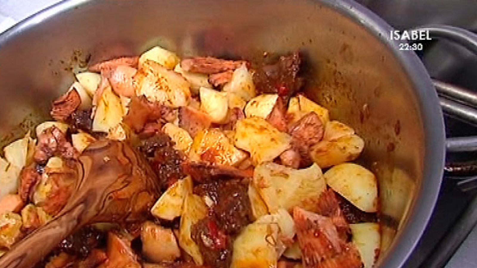 Patatas con zancarrón de ternera