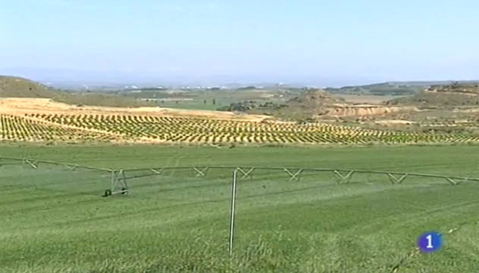 Los regantes del Canal de Aragón y Cataluña están de enhorabuena: a partir de 2015 se abastecerán del embalse de San Salvador, que ya estará finalizado. Son 105.000 hectáreas. 