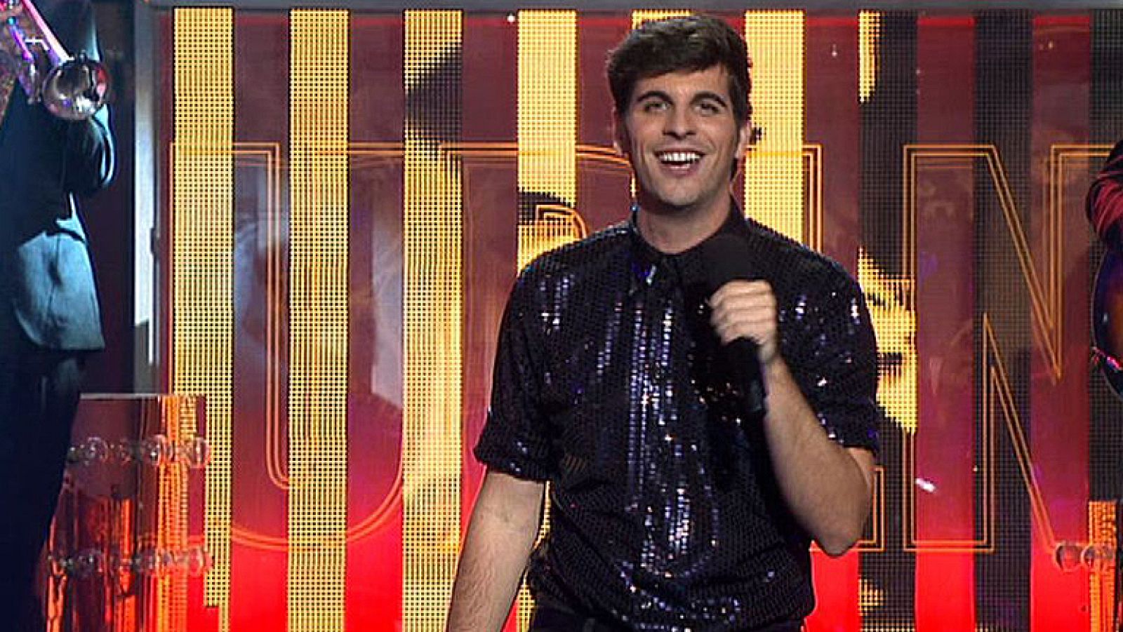  Uno de Los Nuestros - Edu Cayuela canta "Disco Inferno"