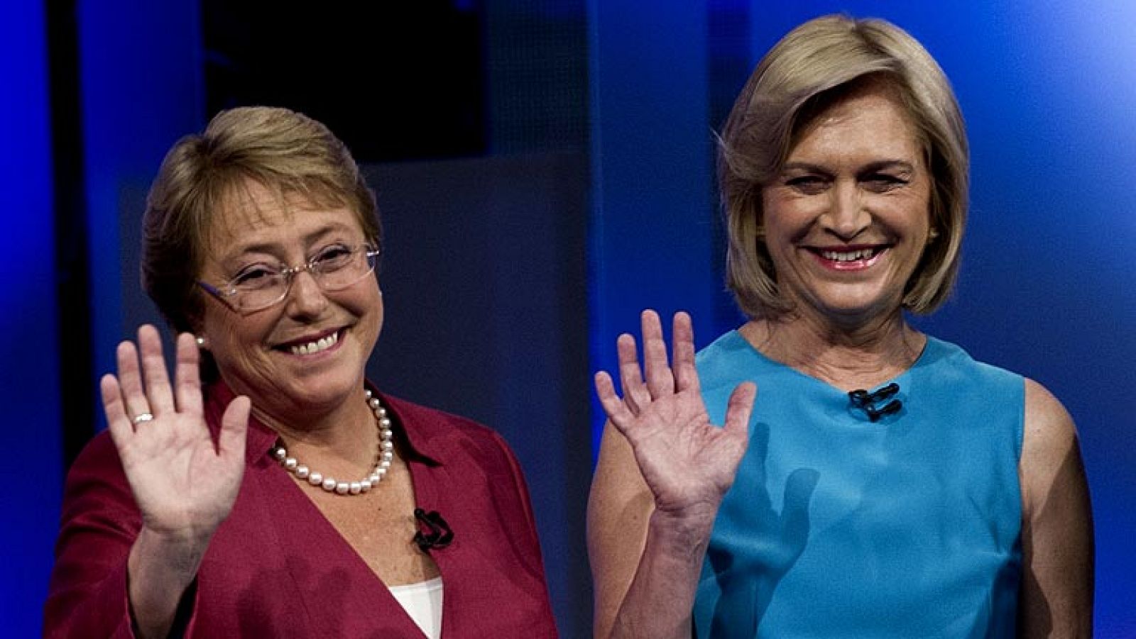Las dos principales candidatas a la presidencia de Chile se enfrentan en un debate electoral 