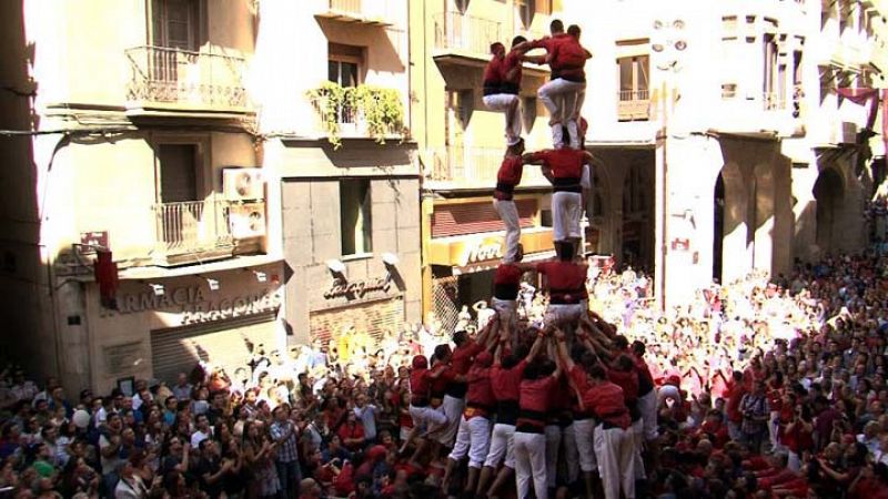 Comando actualidad - Patrimonio de la Humanidad -  Castellers, "Fuerza, valor, equilibrio y juicio"